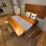 Апартаменти Zum Fiaker *